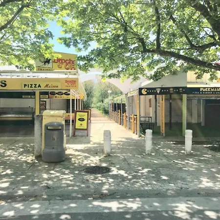 Namaste - A 3 Min De La